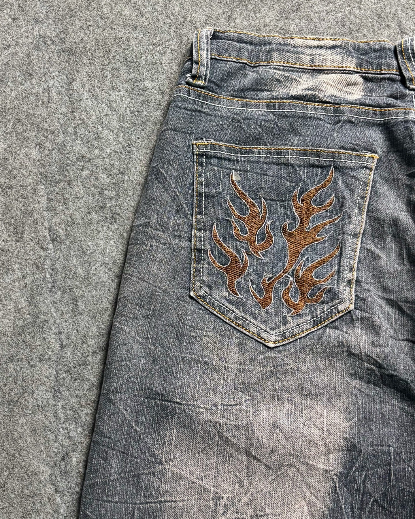 (RARE)Y2k ACID EMBRODIERY PREMIUM DENIM 🔥 PREMIUM QUALITY